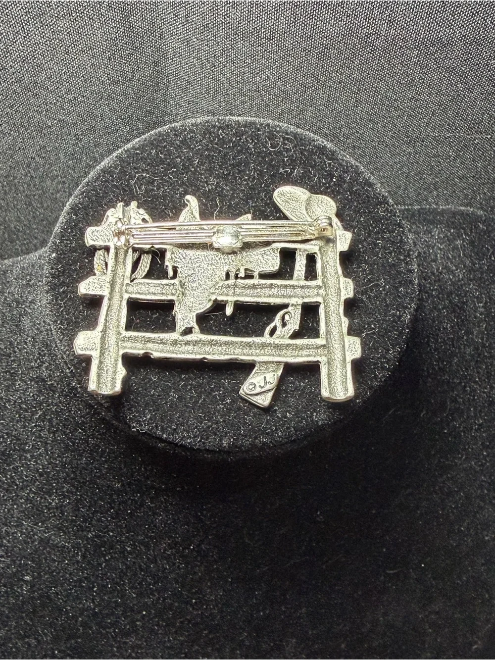 Pewter Signed JJ Jonette Jewelry Fence Cowboy Life Hat Saddle Gun Brooch Pin VTG